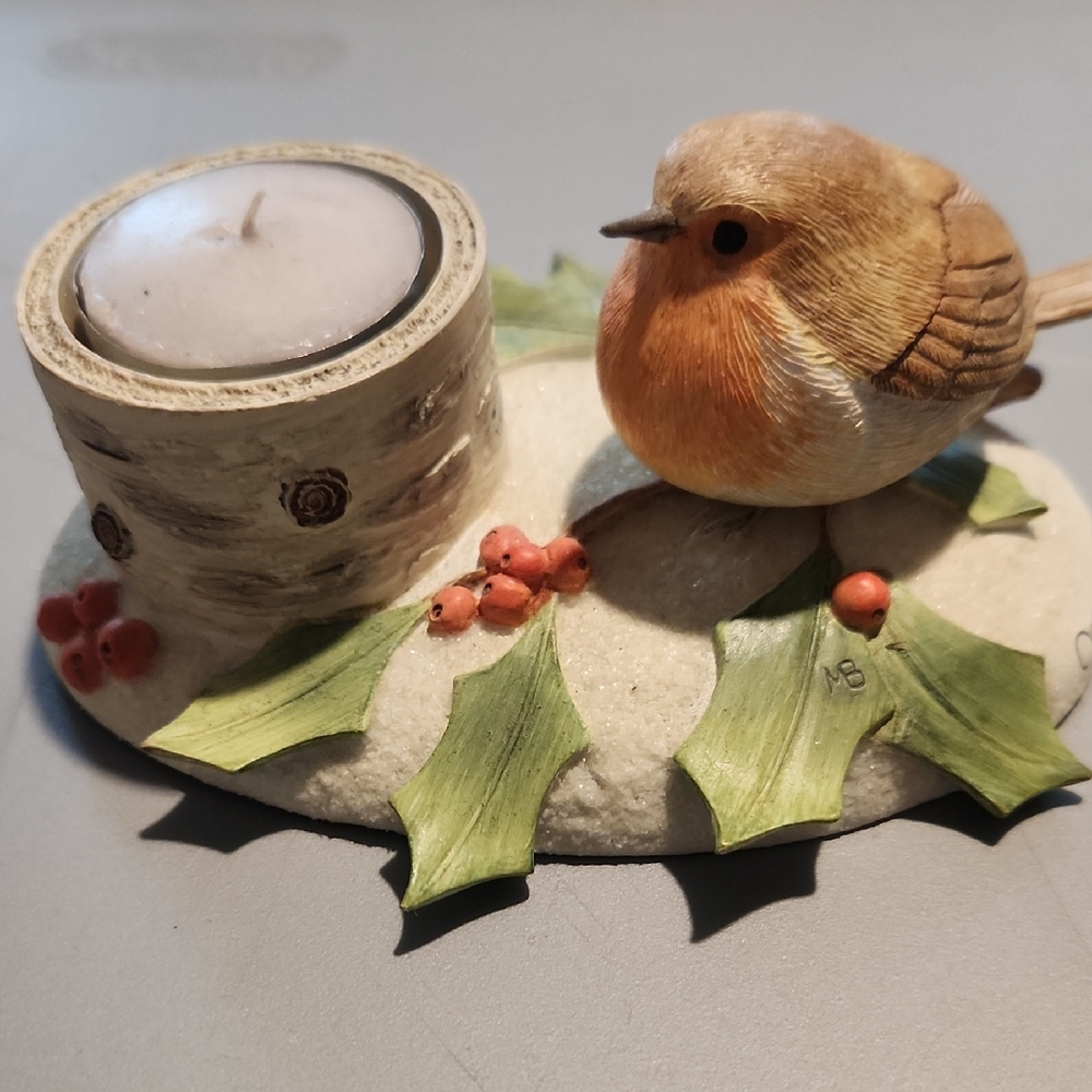 Charming Bird Candle Holder with Green Leaves
